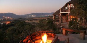 Red Sky Private Lodge (up to 14 guests sharing)