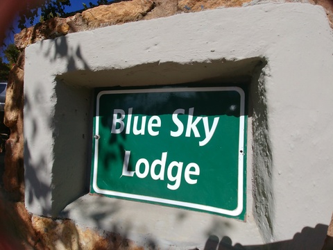 Sky Lodge, Hartbeespoort - Blue Sky Lodge, suitable for up to 18 guests over 9 bedrooms