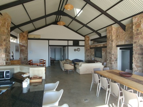 Sunset Lodge at Sky Lodge - Open plan kitchen and lounge