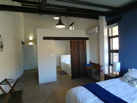 Sunset Lodge - En-suite bedroom 4